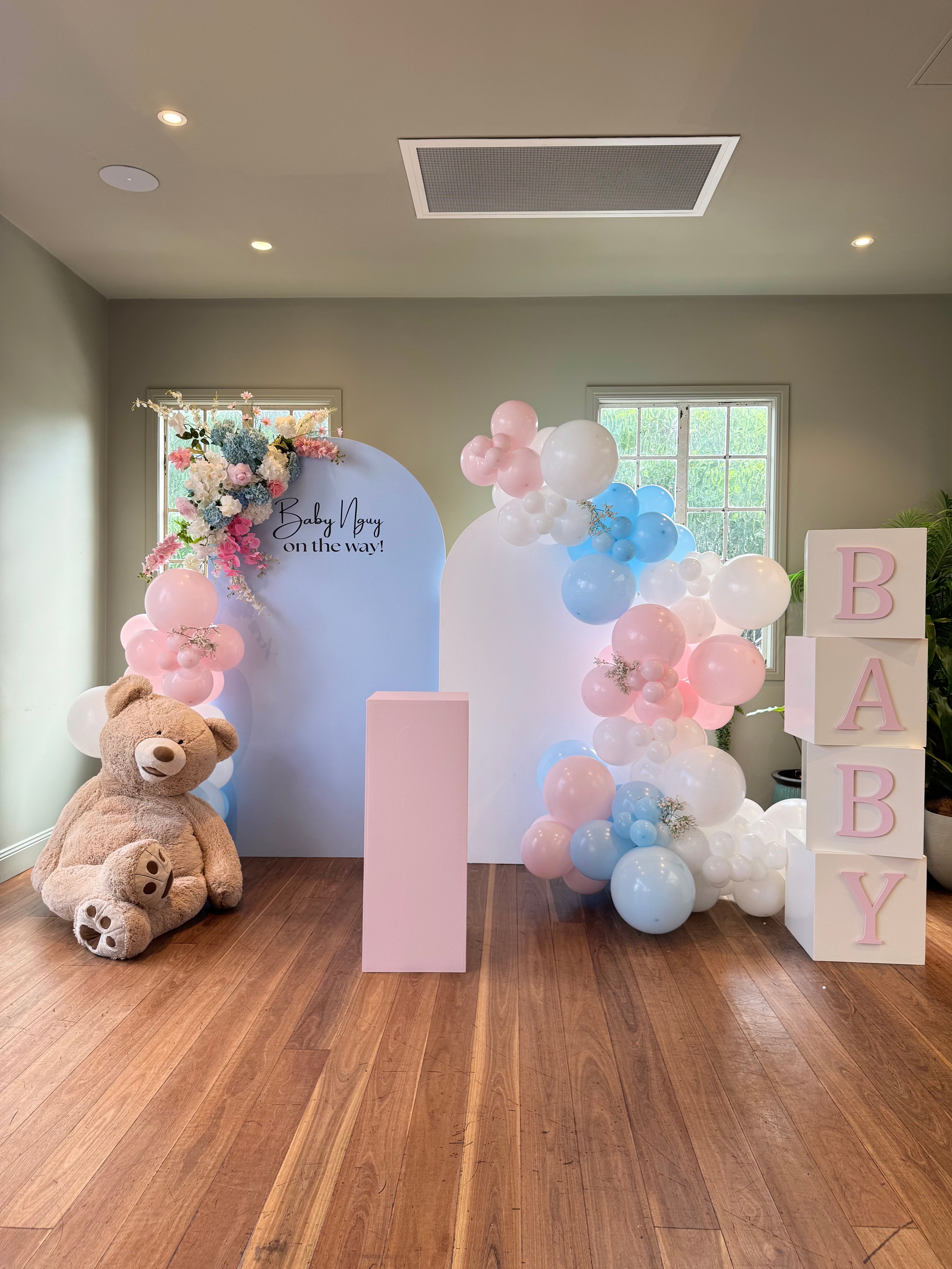 Luxury baby shower balloon arch in Brisbane & Gold Coast with personalised décor for an unforgettable celebration.”

“Custom balloon arch for baby showers across Brisbane & Gold Coast, featuring elegant colours and styling for a joyful celebration.”

“Brisbane & Gold Coast baby shower balloon arch with personalised signage, balloons, and stylish décor for a picture-perfect event.