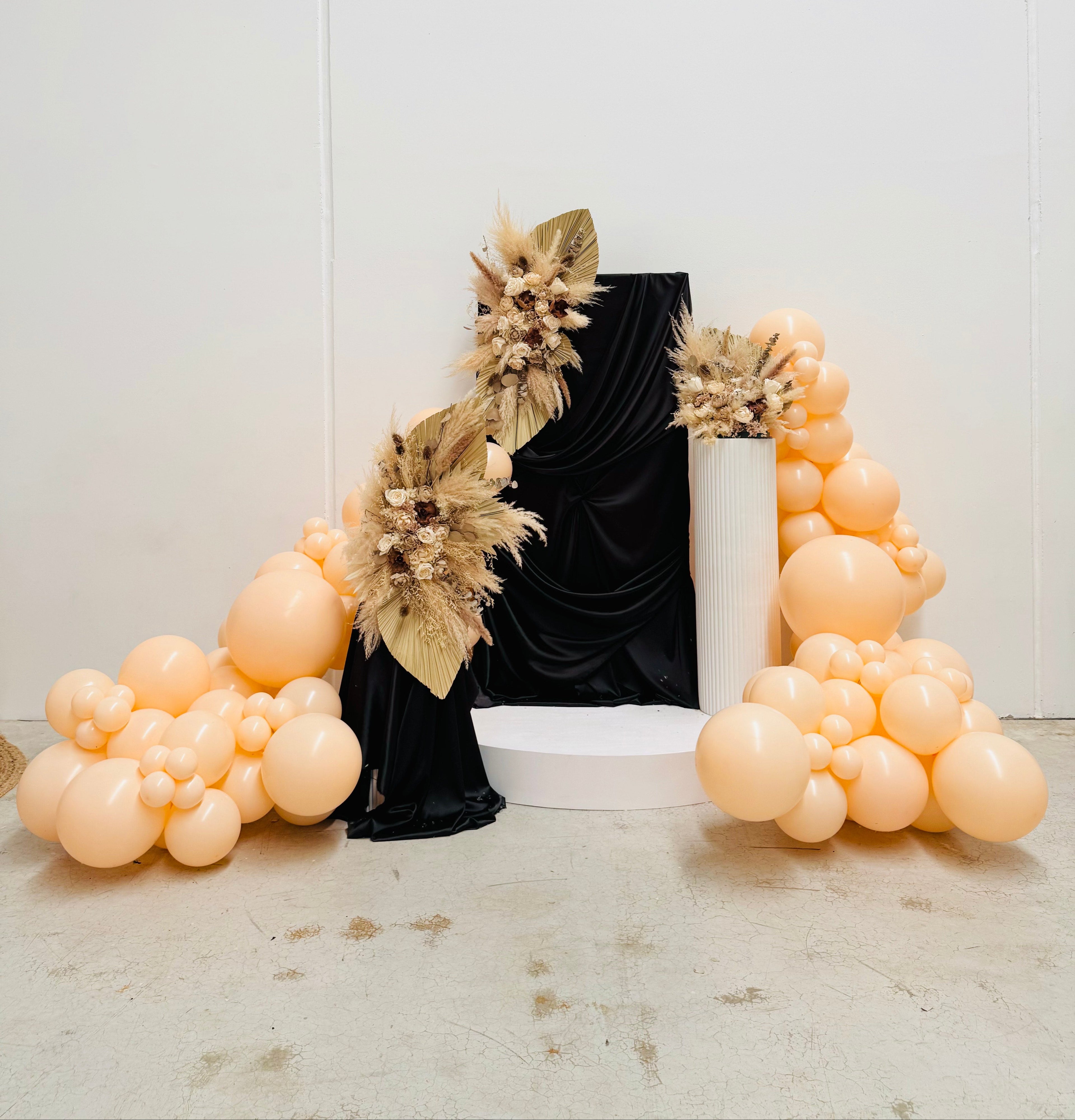 Colourful balloon arch for birthday, wedding, or corporate event styling across Brisbane, Gold Coast & Sunshine Coast

Custom balloon arch installation for luxury events, styled for unforgettable celebrations in Brisbane & Gold Coast

Elegant balloon arch for weddings and milestone parties, designed for Gold Coast, Brisbane, and Sunshine Coast events

Large-scale balloon arch as a statement décor piece for Brisbane, Gold Coast & Sunshine Coast celebrations

Personalised balloon arch styling for birthdays, p