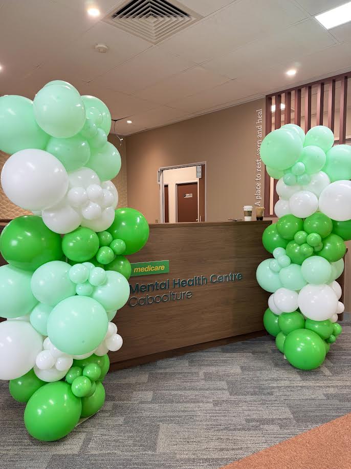 Custom balloon columns for store openings across Brisbane & Gold Coast, designed to attract attention and celebrate grand openings.”

“Vibrant balloon columns for Brisbane & Gold Coast store front openings, perfect for creating a memorable and welcoming display.”

“Luxury balloon columns for store openings in Brisbane & Gold Coast, styled to impress and enhance celebrations.