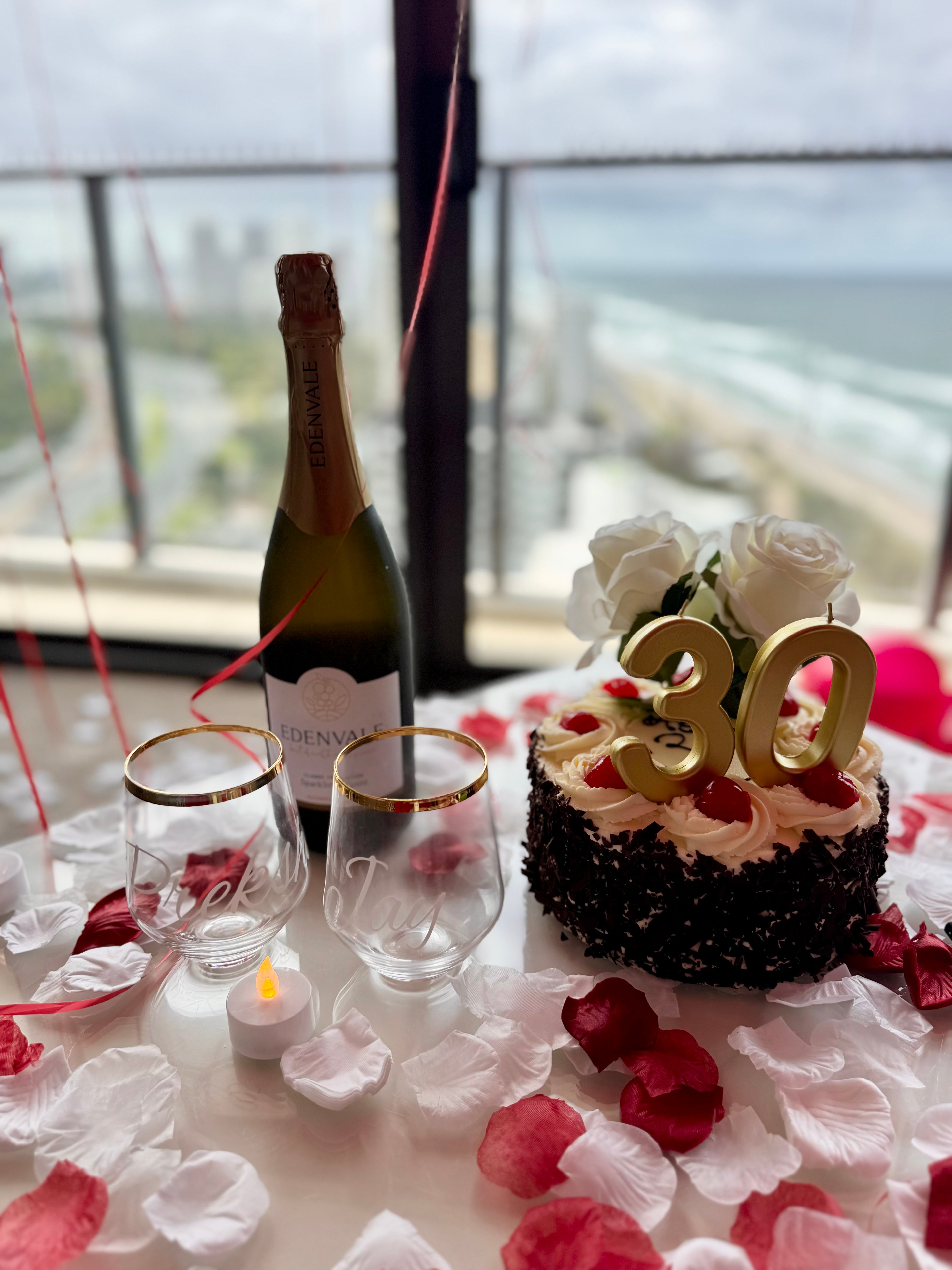 Valentine’s Day gifts and surprise setups in Brisbane & Gold Coast with romantic balloons, florals, and personalised styling for unforgettable moments.